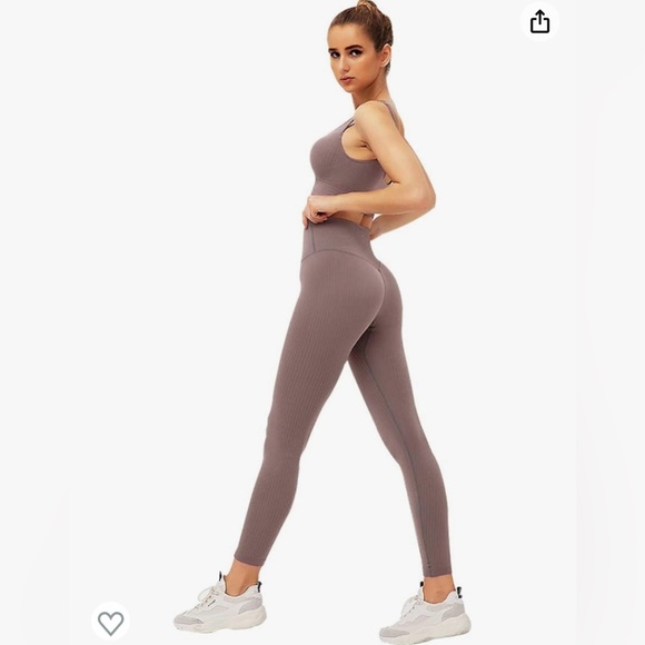 Matching workout set - Picture 2 of 6